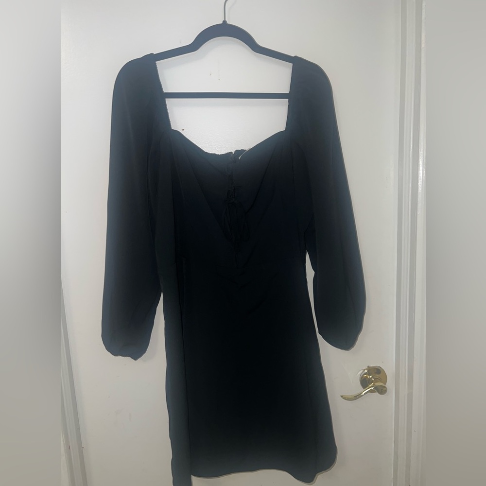 Brand new Abercrombie & Fitch front tied off shoulder black dress